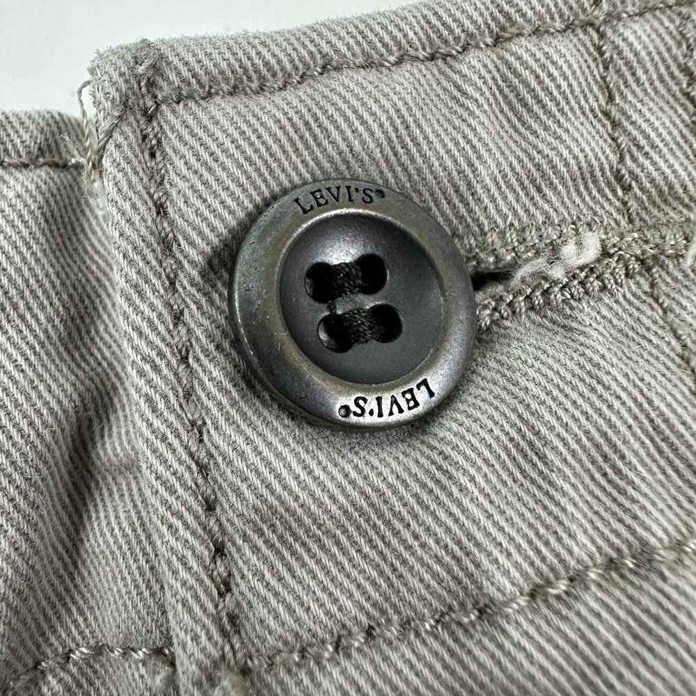 Y2K Levi's Baggy Cargo Shorts Men Khaki Actual 43 x 11 Grunge White Tab Military - Picture 6 of 14